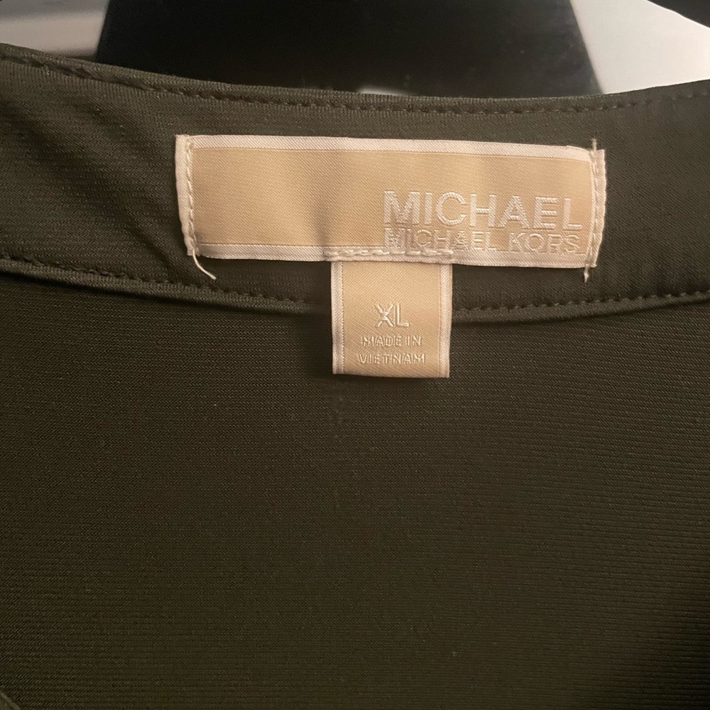 Women’s XL Michael Kors sleeveless blouse